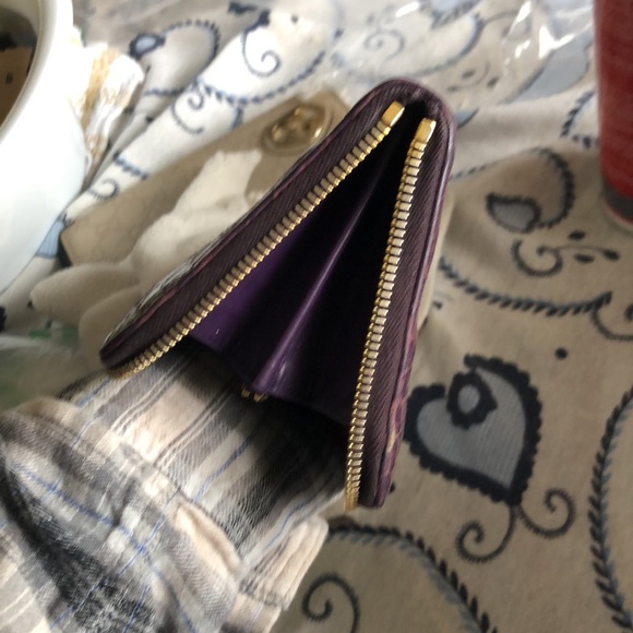 Miu crocodile Wallet With Box Purple round zipper - Picture 14 of 16